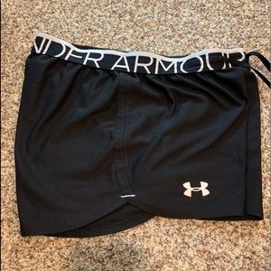 Black Under Armour shorts